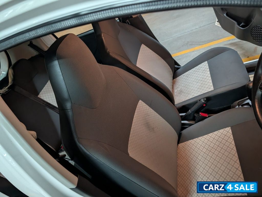 White Maruti Suzuki Alto K10 VXI PLUS