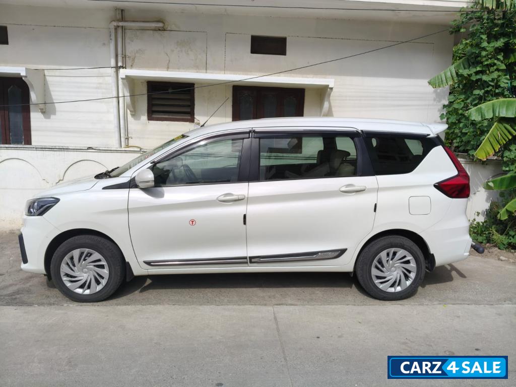 Maruti Suzuki Ertiga VXI0CNG