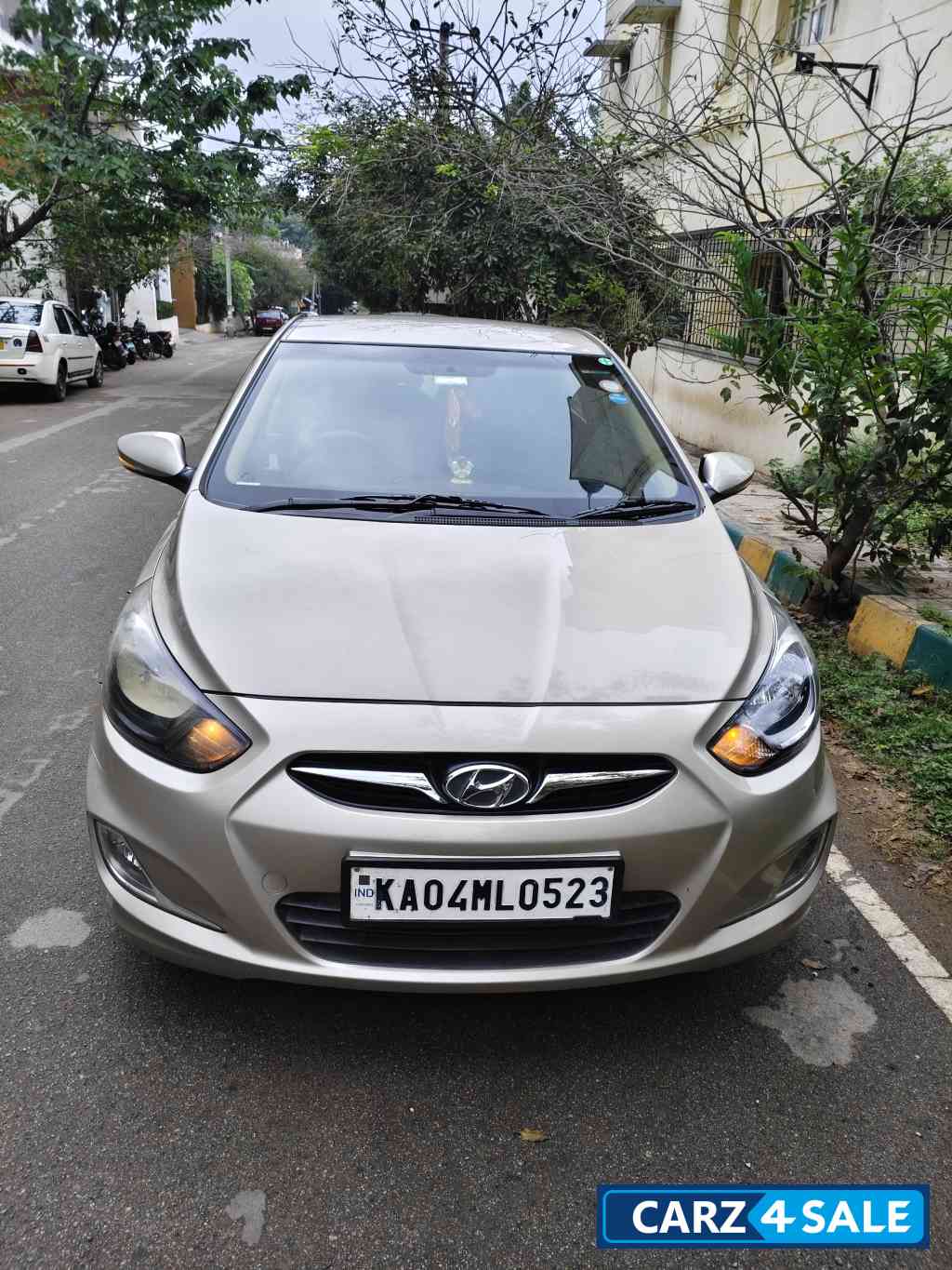 Hyundai Verna 1.6 CrDi SX