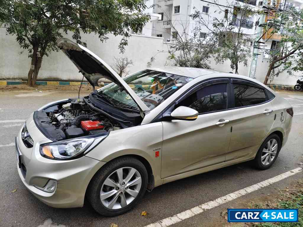 Hyundai Verna 1.6 CrDi SX