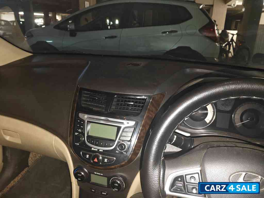 Hyundai Verna 1.6 CrDi SX