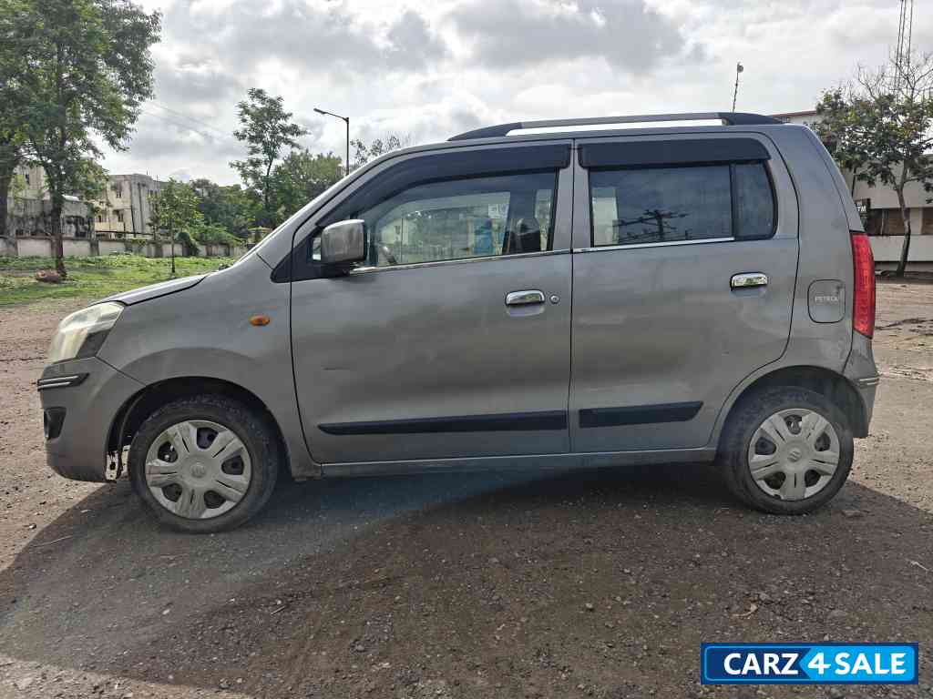 Glistening Grey Maruti Suzuki Wagon R Vxi Glistening Grey Maruti Suzuki Wagon R Vxi