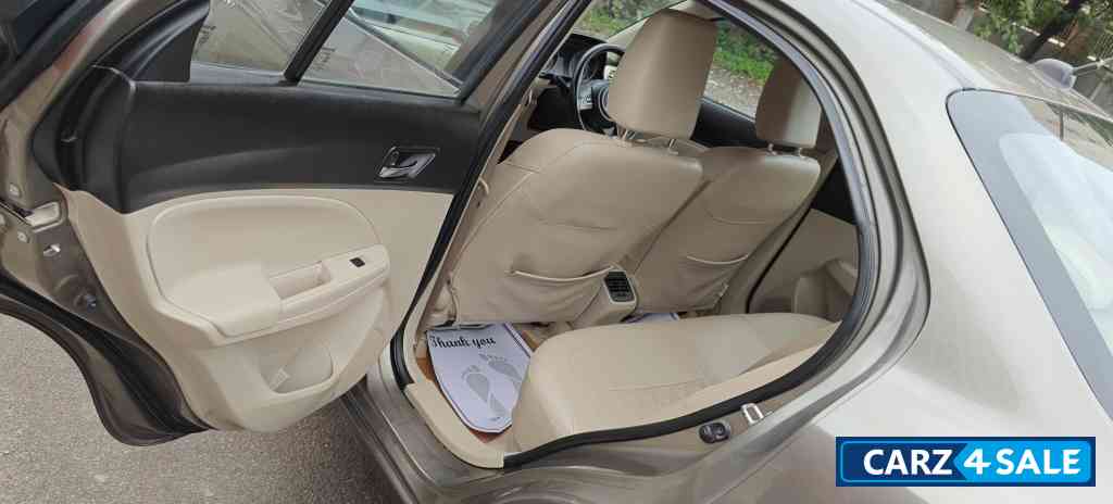 Maruti Suzuki Dzire VXI AMT Maruti Suzuki Dzire VXI AMT
