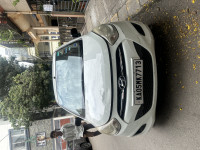 White Hyundai i10 Era
