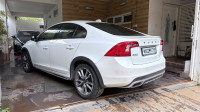 Volvo S60 Cross country inscription