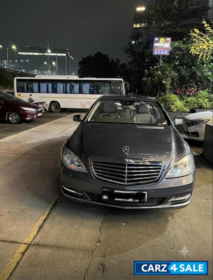F Grey Mercedes-Benz S-Class 350L F Grey Mercedes-Benz S-Class 350L