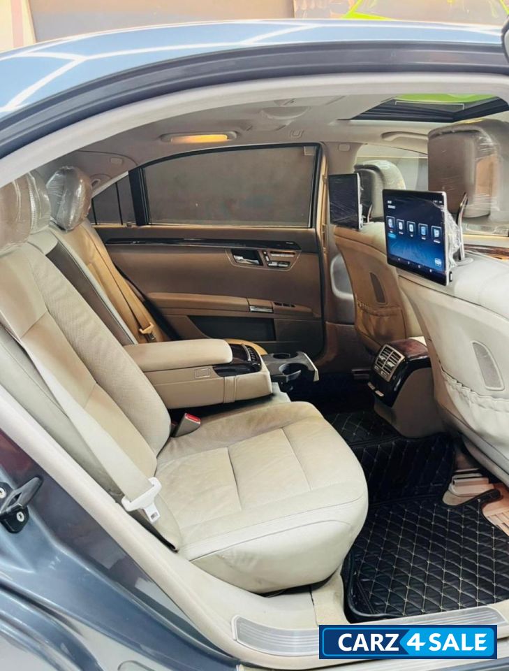 F Grey Mercedes-Benz S-Class 350L F Grey Mercedes-Benz S-Class 350L