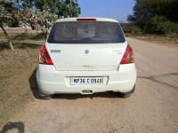 White Maruti Suzuki Swift VXI