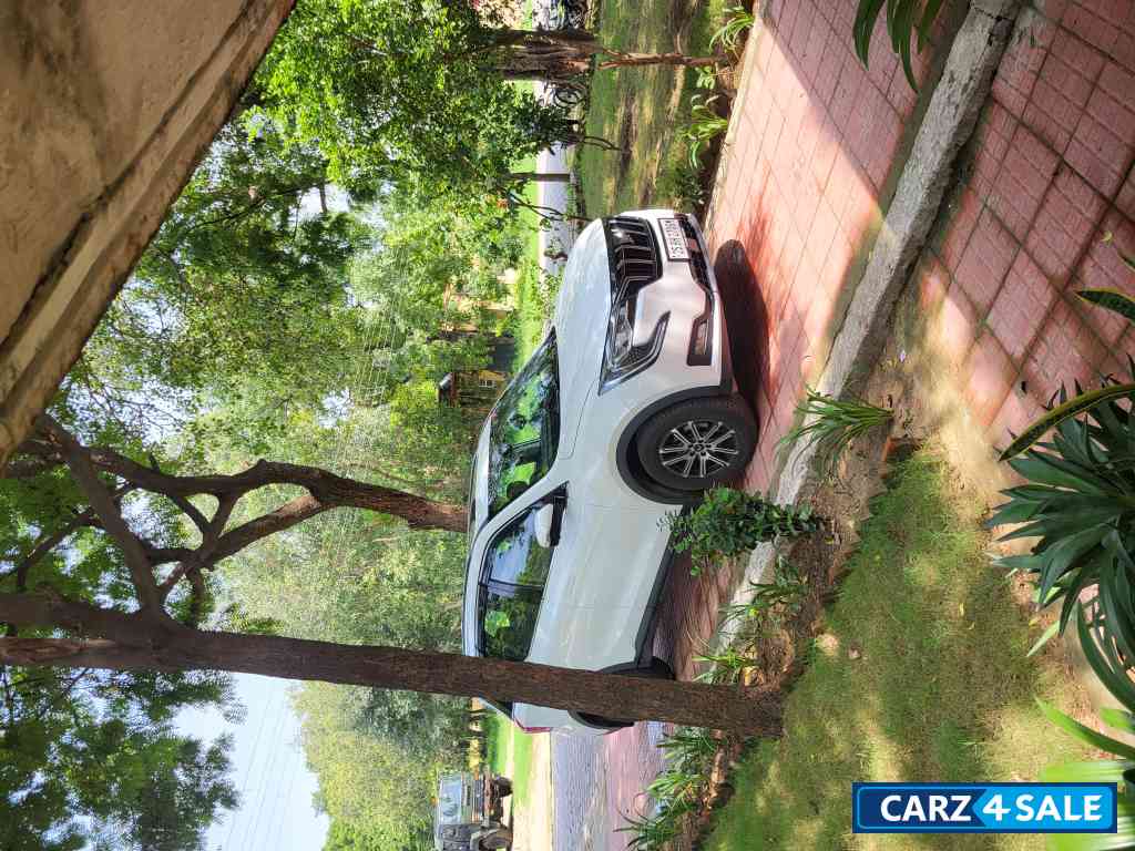 Mahindra XUV700 Top Model Luxury Automatic petrol