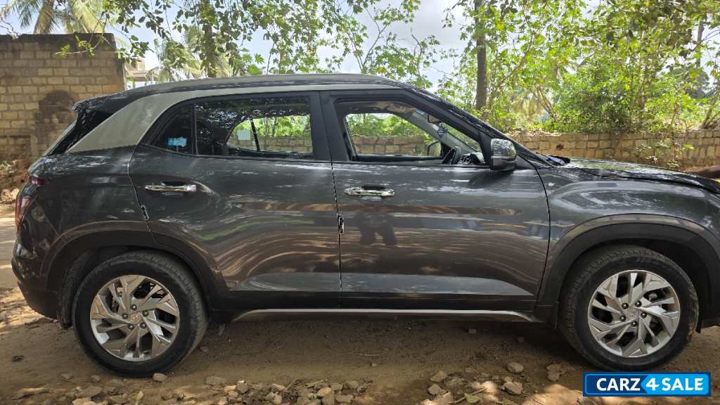 Grey Hyundai Creta SX 1.5L Petrol Grey Hyundai Creta SX 1.5L Petrol