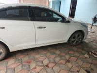 White Hyundai Verna Sx petrol