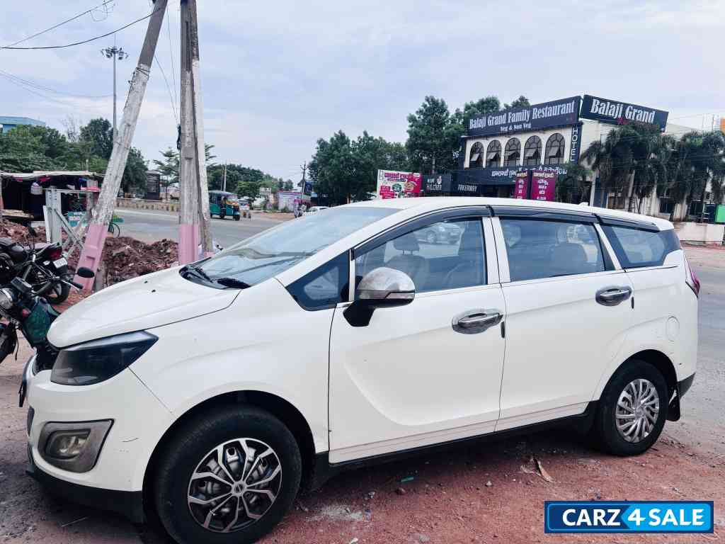 Mahindra Marazzo M2 Diesel Mahindra Marazzo M2 Diesel