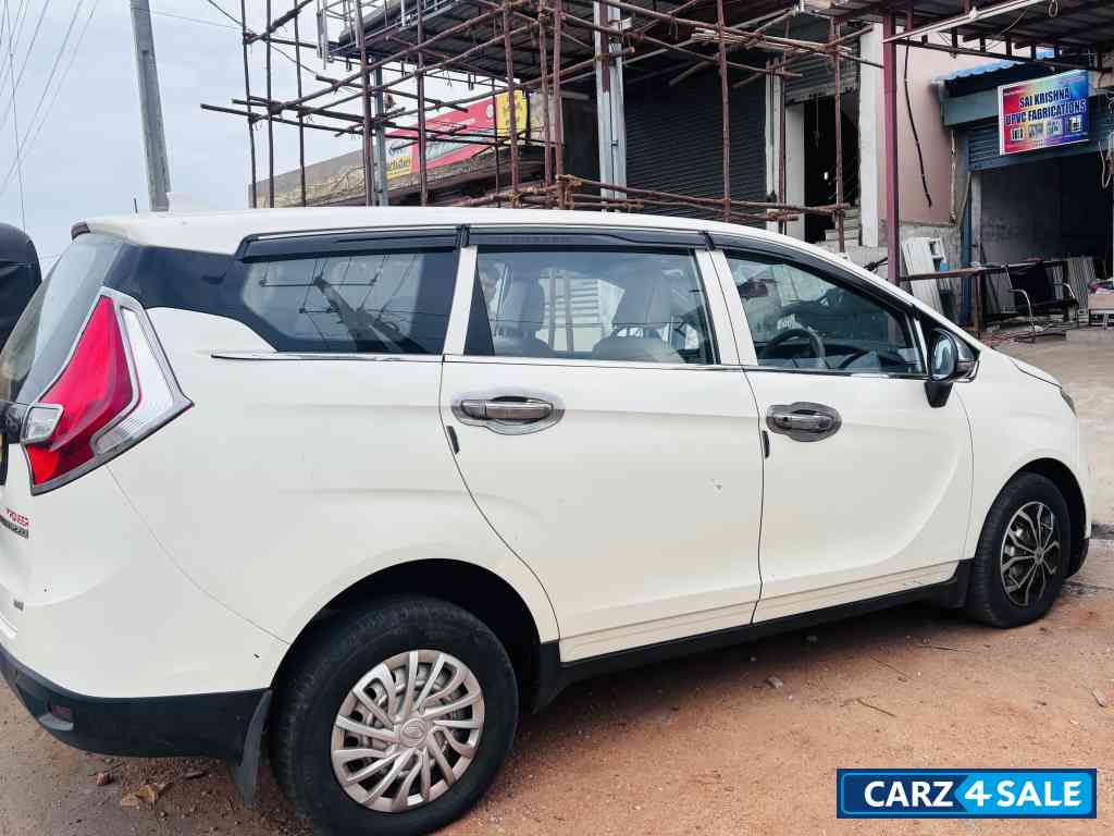 Mahindra Marazzo M2 Diesel Mahindra Marazzo M2 Diesel