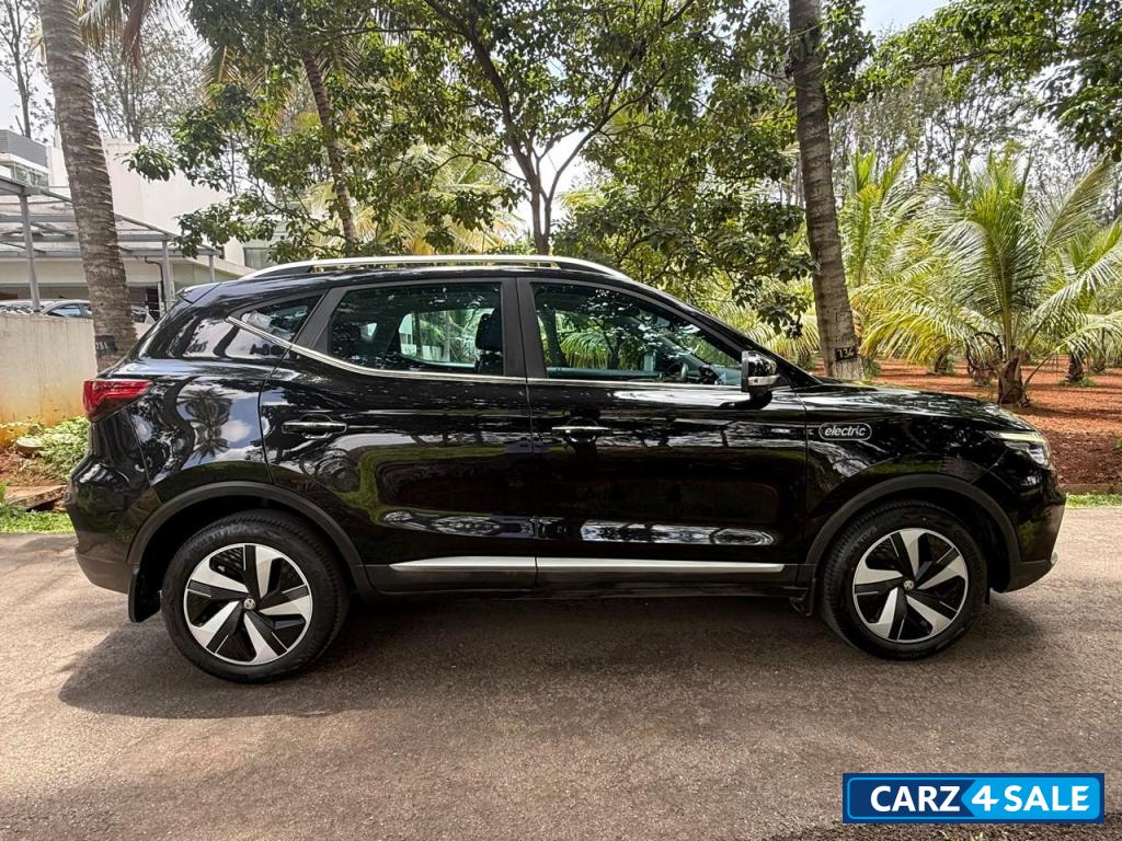 MG ZS EV excluive