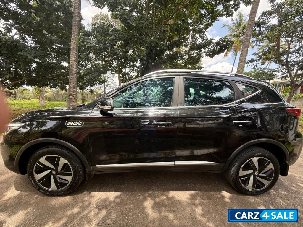 MG ZS EV excluive