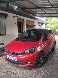 Berry Red Tata Tiago Zxplus dual tone