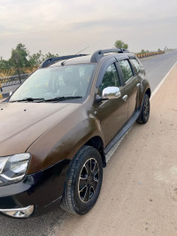 Woodland Brown Renault Duster RXS CVT (106 HP)