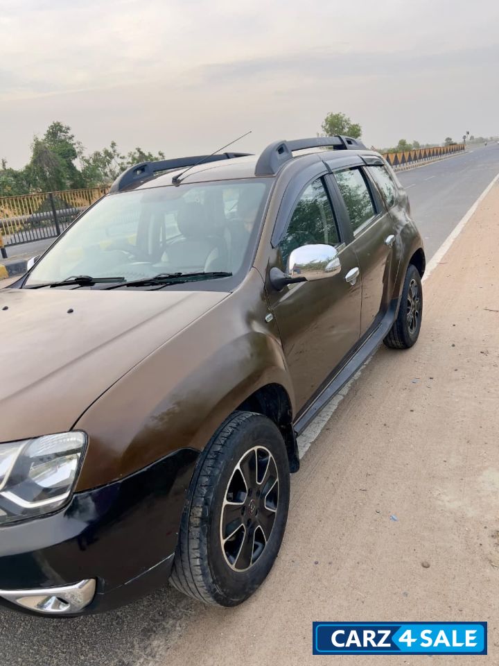Woodland Brown Renault Duster RXS CVT (106 HP) Woodland Brown Renault Duster RXS CVT (106 HP)