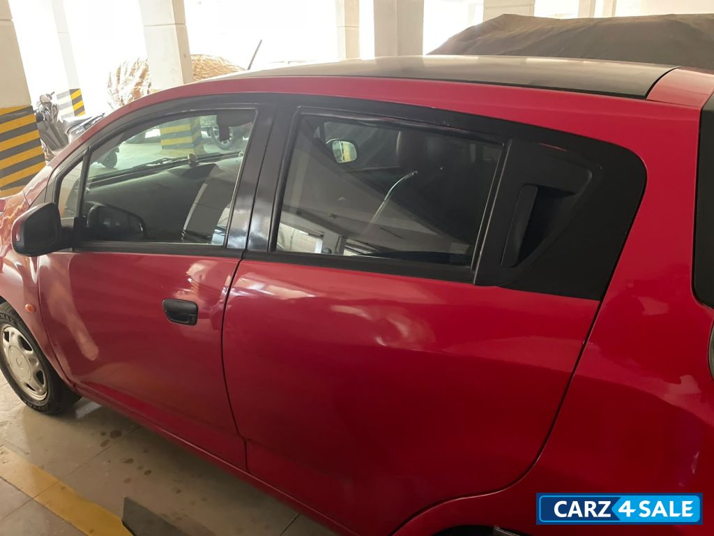 Red Chevrolet Beat Diesel DS TCDI