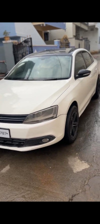 Volkswagen Jetta 2.0 TDI Highline 2011 Model