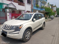 White Mahindra XUV 500 W6