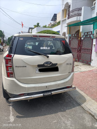 White Mahindra XUV 500 W6