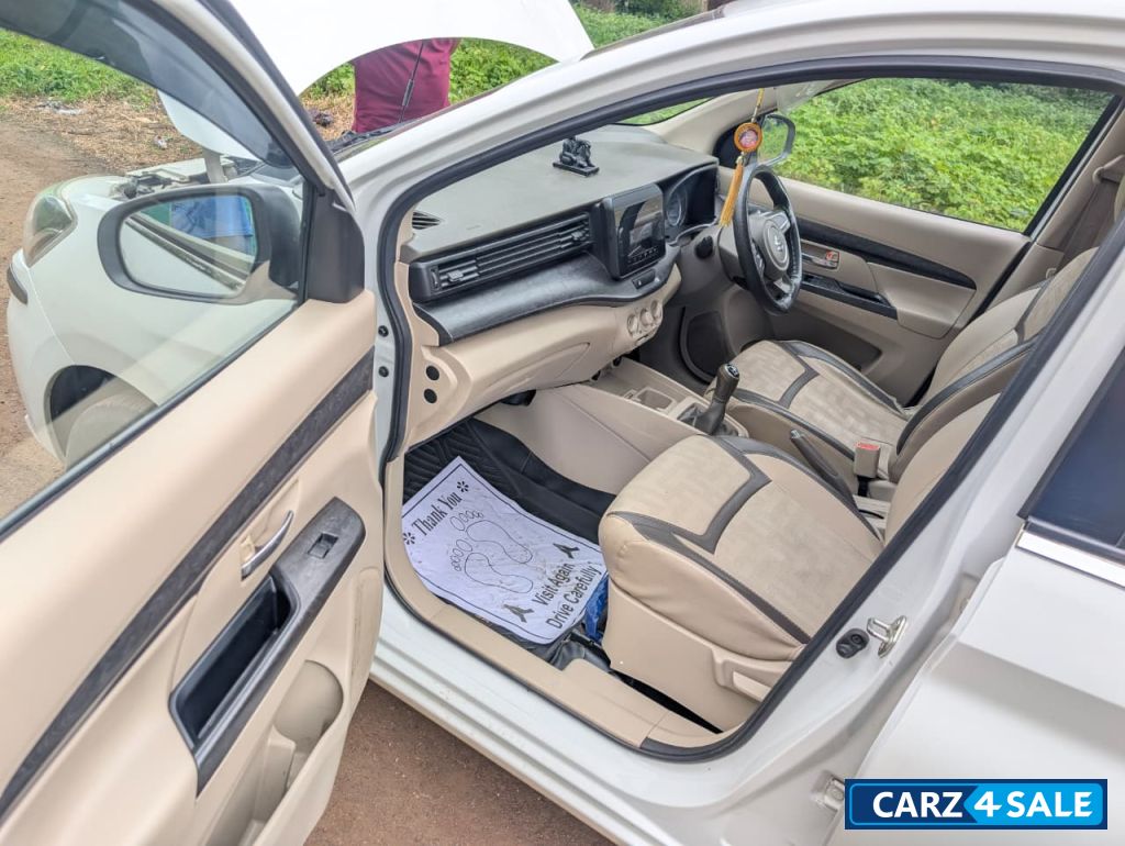 Maruti Suzuki Ertiga VXI CNG