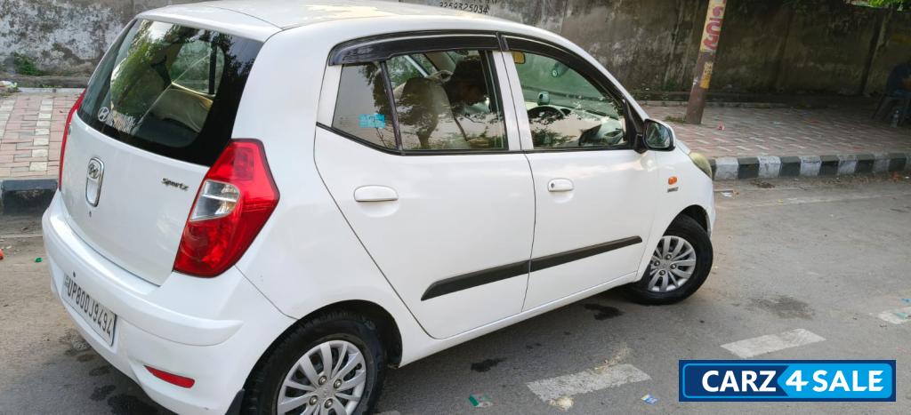 White Hyundai i10 1.1 IRDA2 White Hyundai i10 1.1 IRDA2