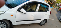 White Hyundai i10 1.1 IRDA2