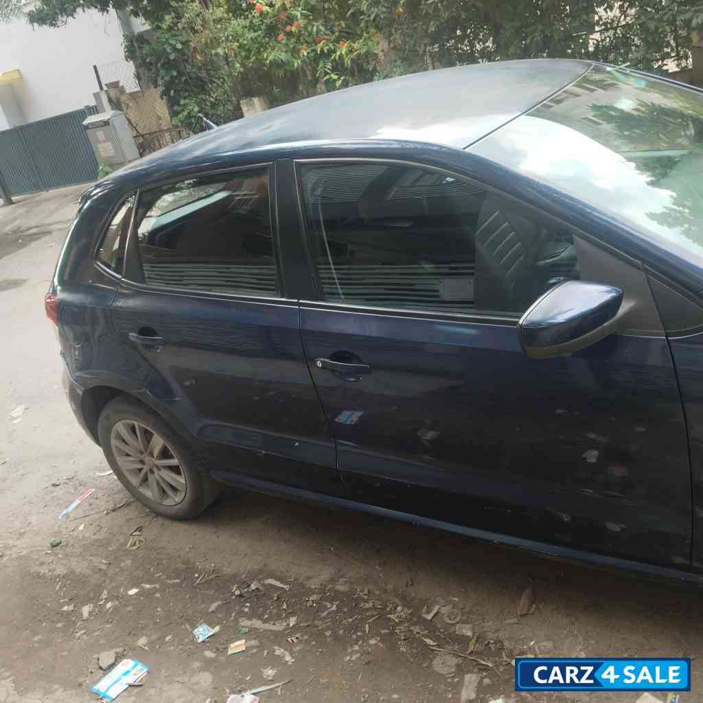 Night Blue Volkswagen Polo Highline 1.2 petrol