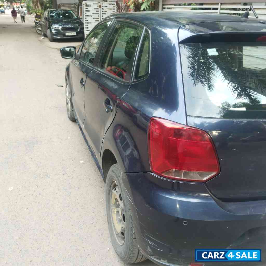 Night Blue Volkswagen Polo Highline 1.2 petrol