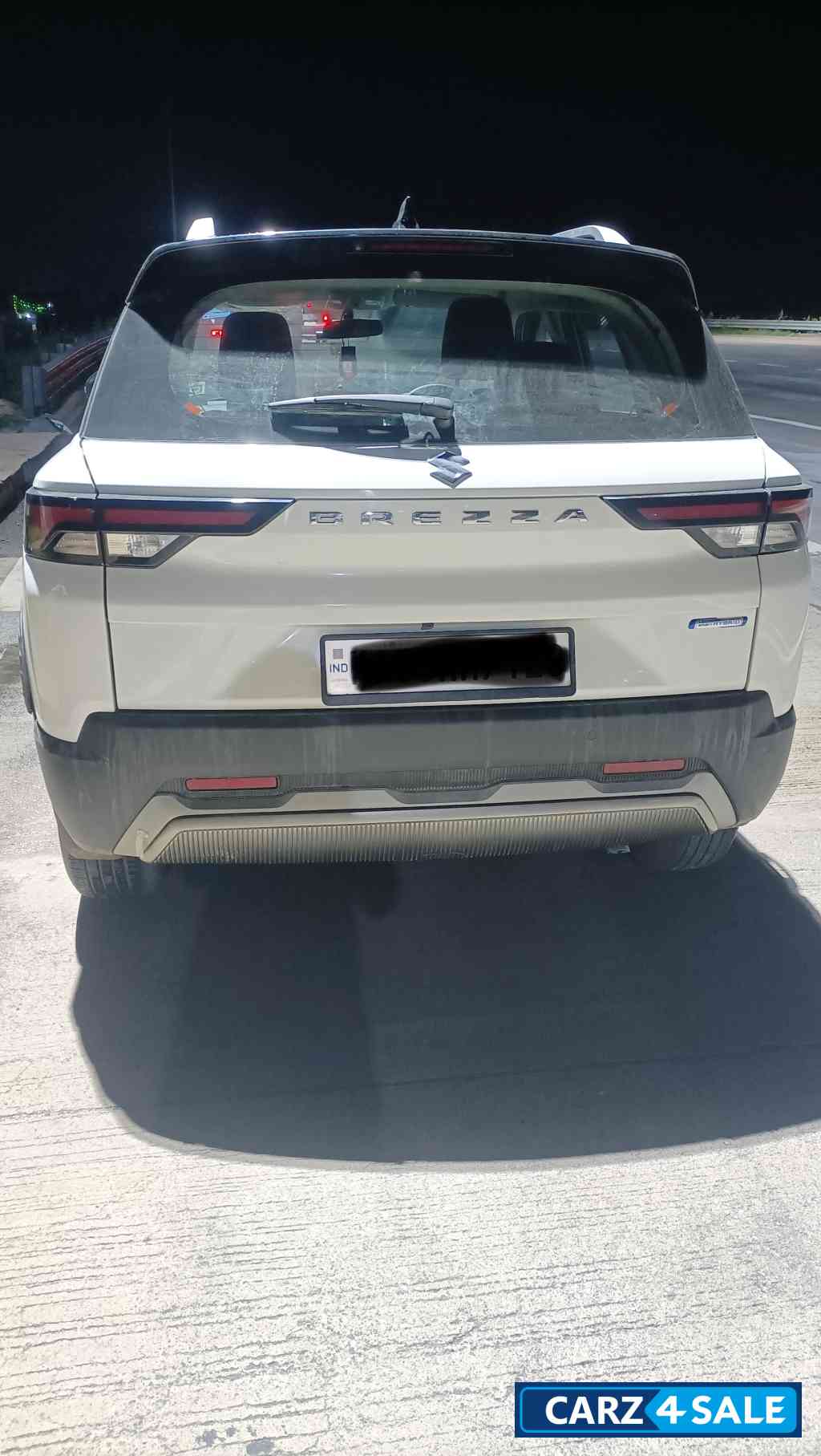 White And Black Maruti Suzuki Brezza Zxi smart hybrid dual tone White And Black Maruti Suzuki Brezza Zxi smart hybrid dual tone