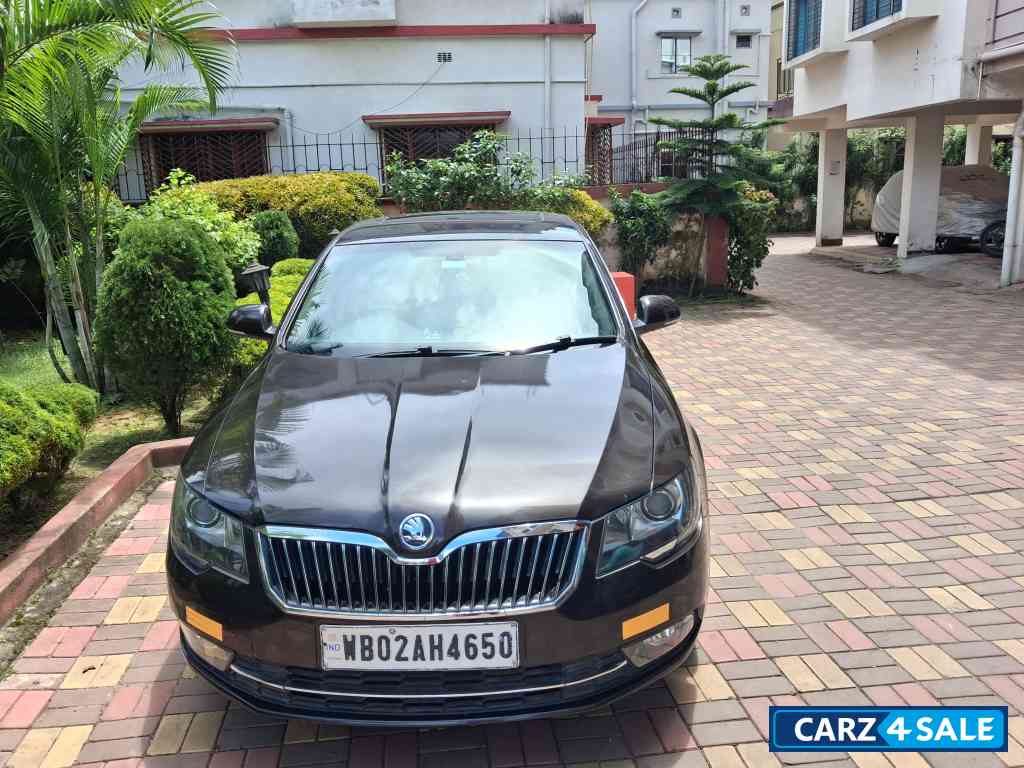 Magnetic Brown Skoda Superb Elegance 1.8 tsi at Magnetic Brown Skoda Superb Elegance 1.8 tsi at