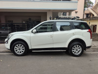 Pearl White Mahindra XUV 500 W10 Automatic