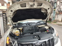 Pearl White Mahindra XUV 500 W10 Automatic