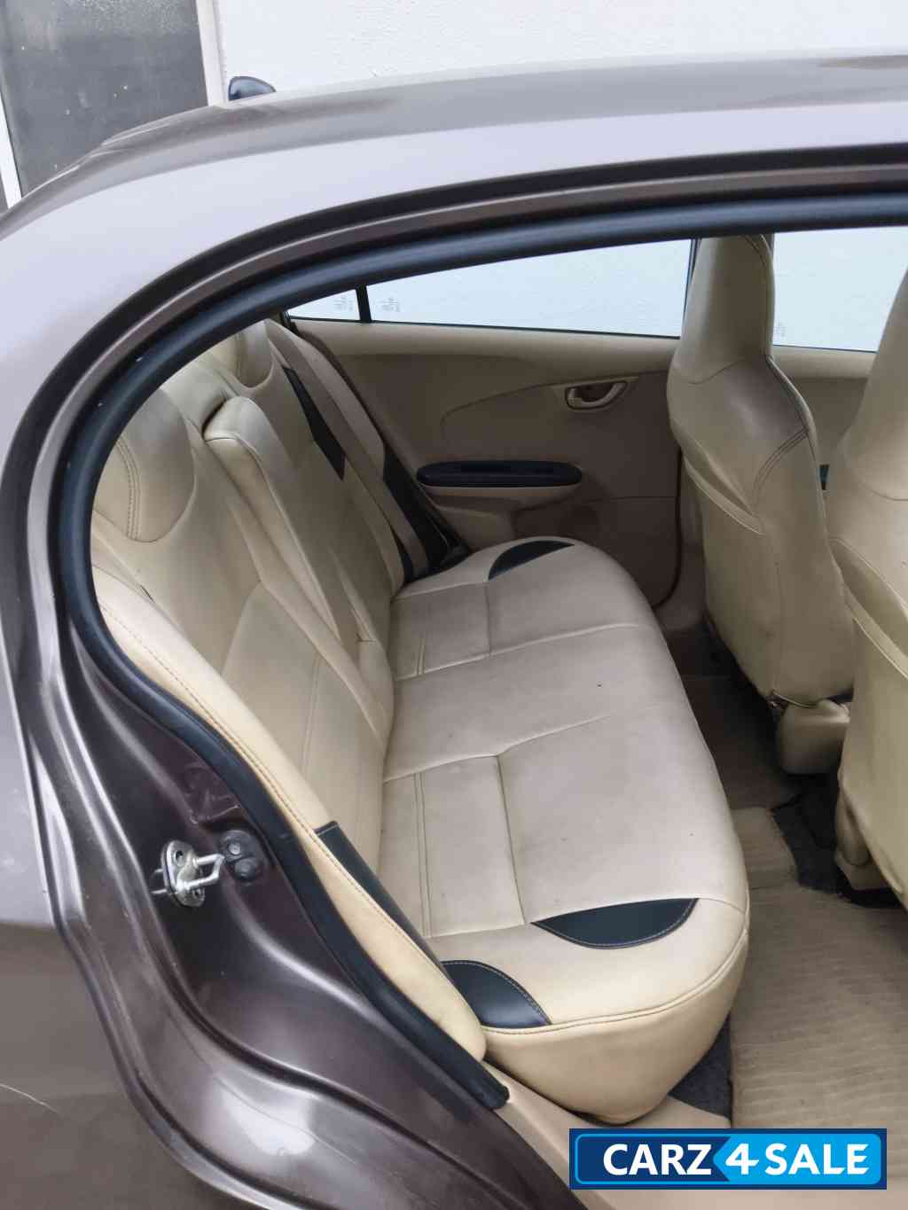U Titanium Honda Amaze 1.5 sx mt I dtec U Titanium Honda Amaze 1.5 sx mt I dtec