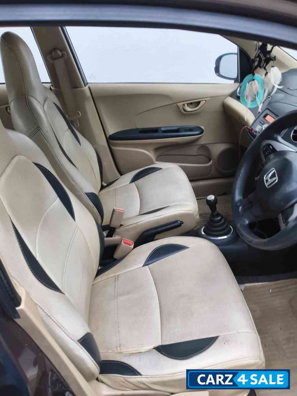 U Titanium Honda Amaze 1.5 sx mt I dtec U Titanium Honda Amaze 1.5 sx mt I dtec
