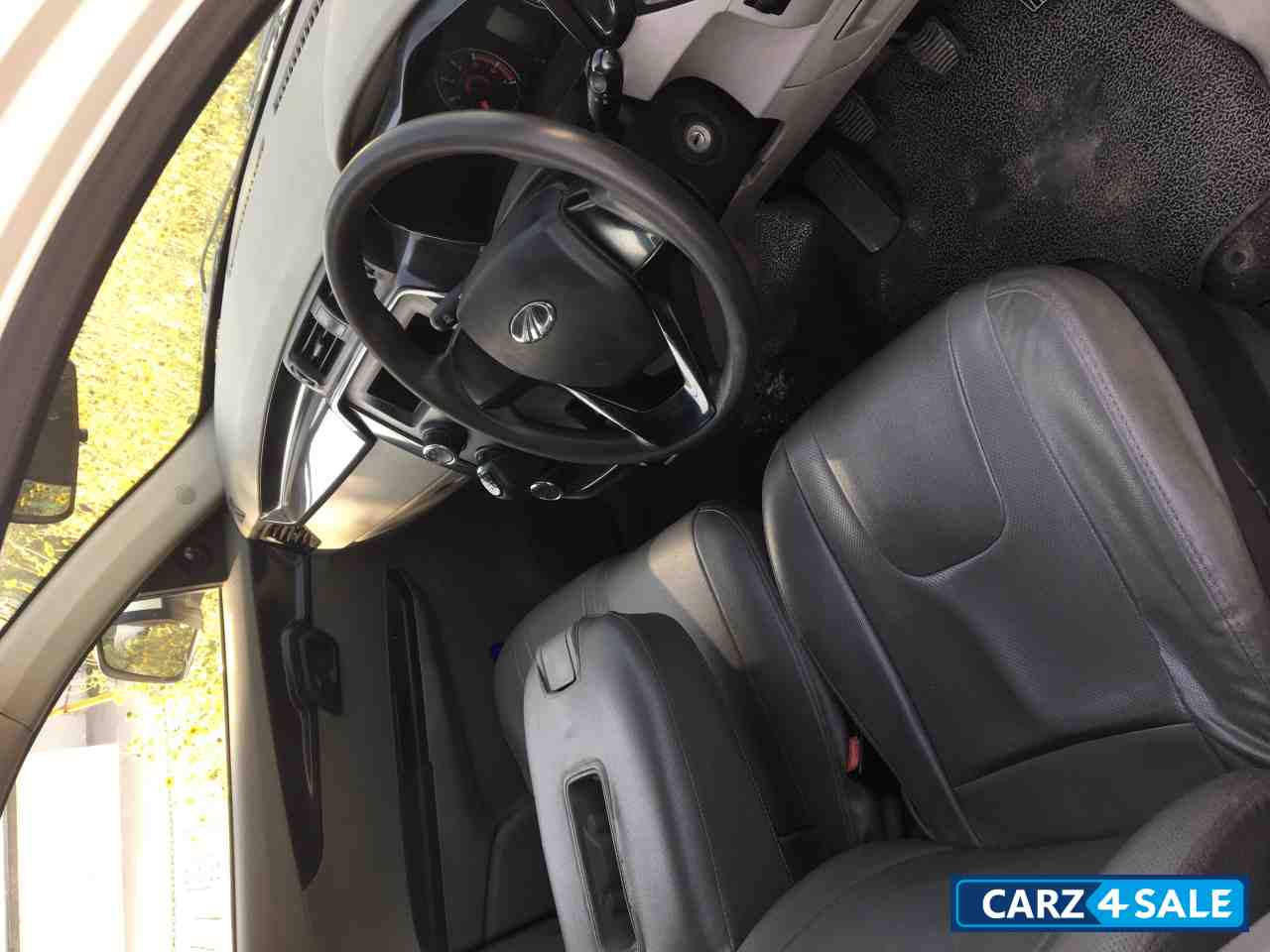 White Mahindra  KUV100