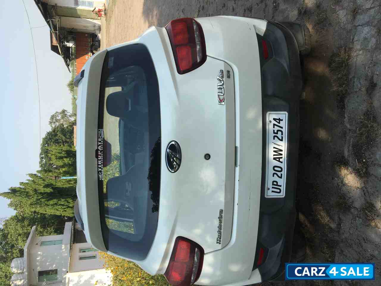 White Mahindra  KUV100