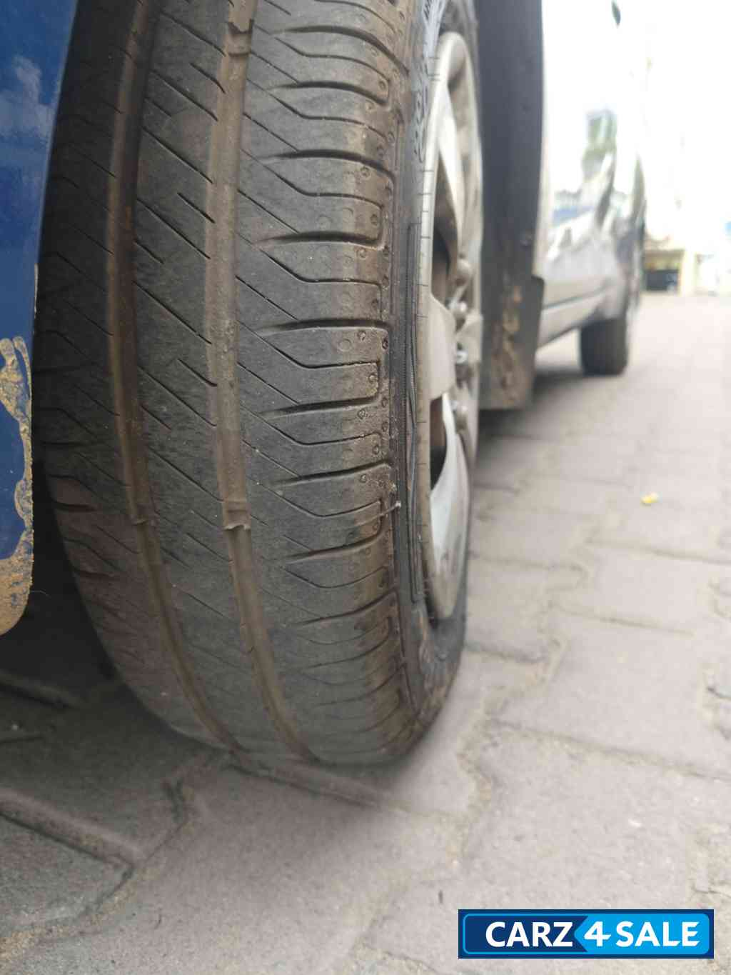 Blue Hyundai Eon 2013 MAGNA LPG+ PETROL Blue Hyundai Eon 2013 MAGNA LPG+ PETROL