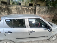 Silver Maruti Suzuki Swift Lxi