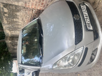 Silver Maruti Suzuki Swift Lxi