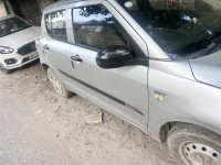 Silver Maruti Suzuki Swift Lxi