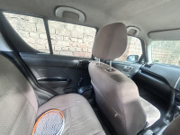 Silver Maruti Suzuki Swift Lxi