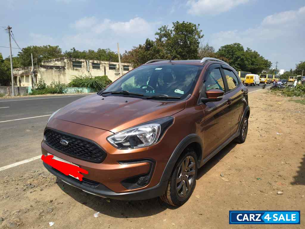 Brown Ford Freestyle Titanium 1.2L