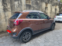 Brown Ford Freestyle Titanium 1.2L