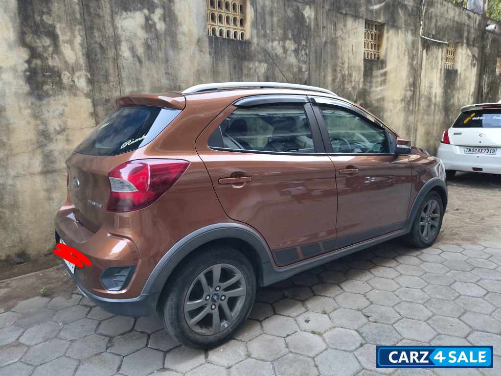 Brown Ford Freestyle Titanium 1.2L Brown Ford Freestyle Titanium 1.2L