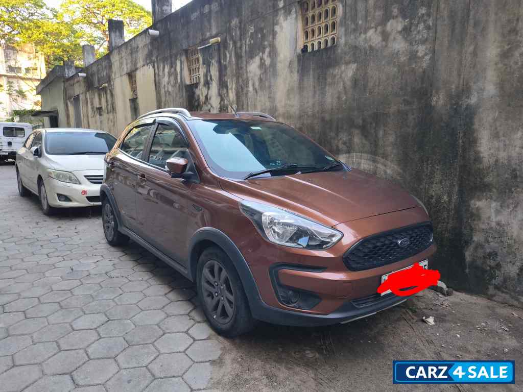 Brown Ford Freestyle Titanium 1.2L Brown Ford Freestyle Titanium 1.2L