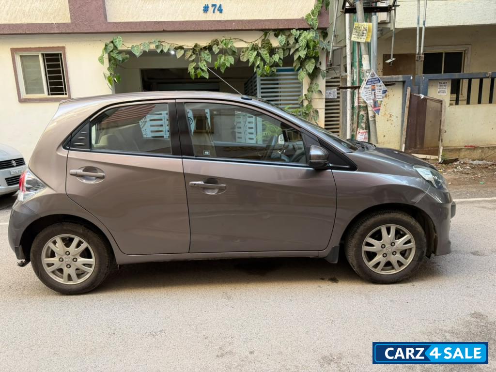 Bronze Honda Brio VX AT Bronze Honda Brio VX AT