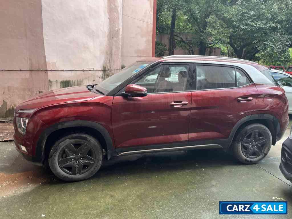Mulberry Red Hyundai Creta S1.5 petrol Mulberry Red Hyundai Creta S1.5 petrol